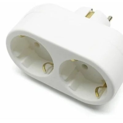 Двойник с/з 16А белый TOKER (1/50)