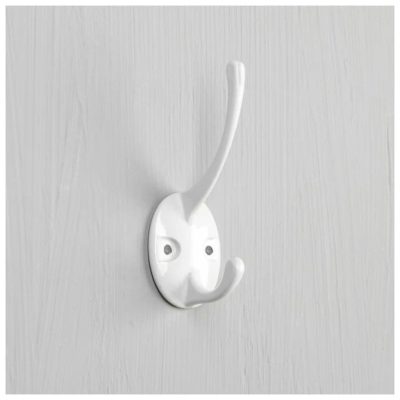 Крючок белый