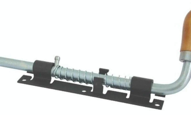 Засов пружинный с фиксатором 600мм