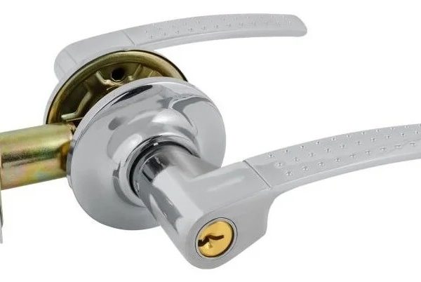 Защелка ТТ15-01-STD м/к хром (ключ/фиксатор)