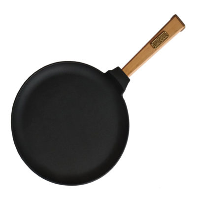 Блинница 240 мм чугун с дерев.ручкой