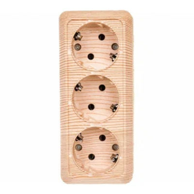 Розетка 3ОП с/з сосна ОЛИМП UNIVersal (4/80)