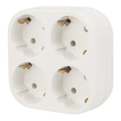 Четверник универсальный 6А белый TOKER (1/60)