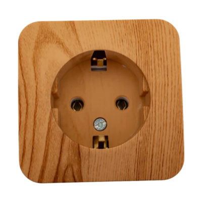 Розетка 1ОП 16А с/з без шторок ЯСЕНЬ BLANCA