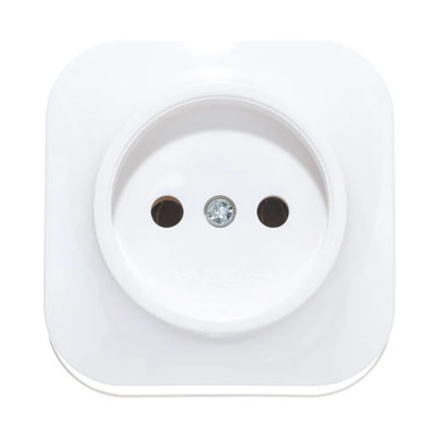 Розетка 1ОП б/з белая IONICH UNIVersal