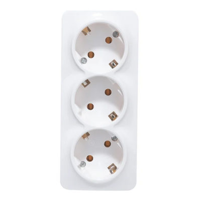 Розетка 3ОП с/з белая IONICH UNIVersal