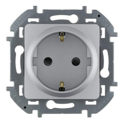 Розетка 2К+З с крышкой и шторками 16А INSPIRIA алюминий