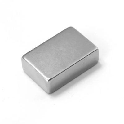 Магнит неодимовый квадратный 20*20-5мм
